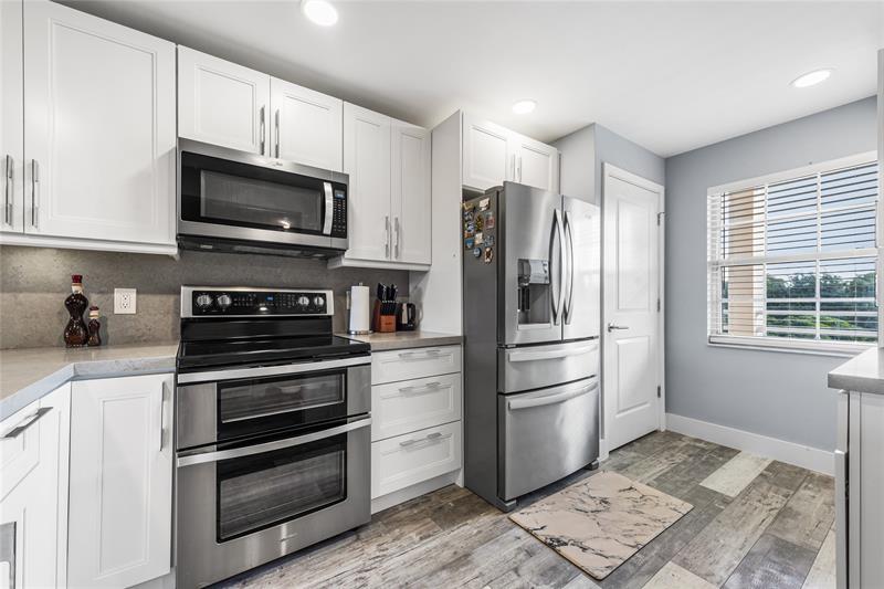 535 Oaks Drive Pompano Beach FL 33069