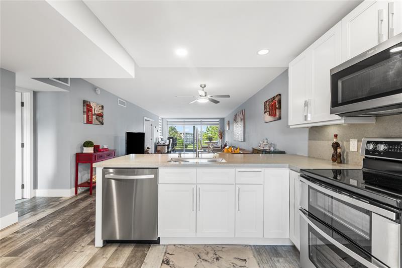 535 Oaks Drive Pompano Beach FL 33069