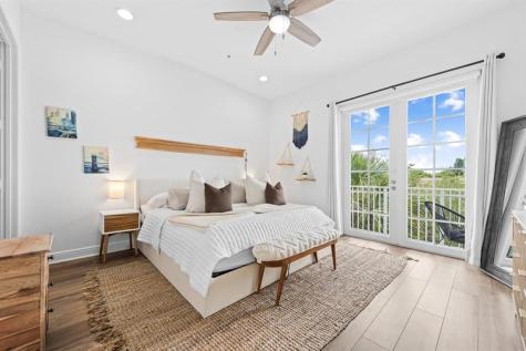 6951 Lakeside Circle N Davie FL 33314