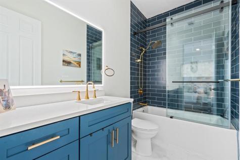 6951 Lakeside Circle N Davie FL 33314