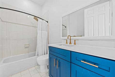 6951 Lakeside Circle N Davie FL 33314