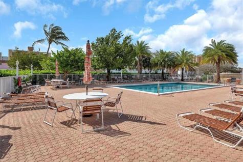 1009 N Ocean Boulevard Pompano Beach FL 33062