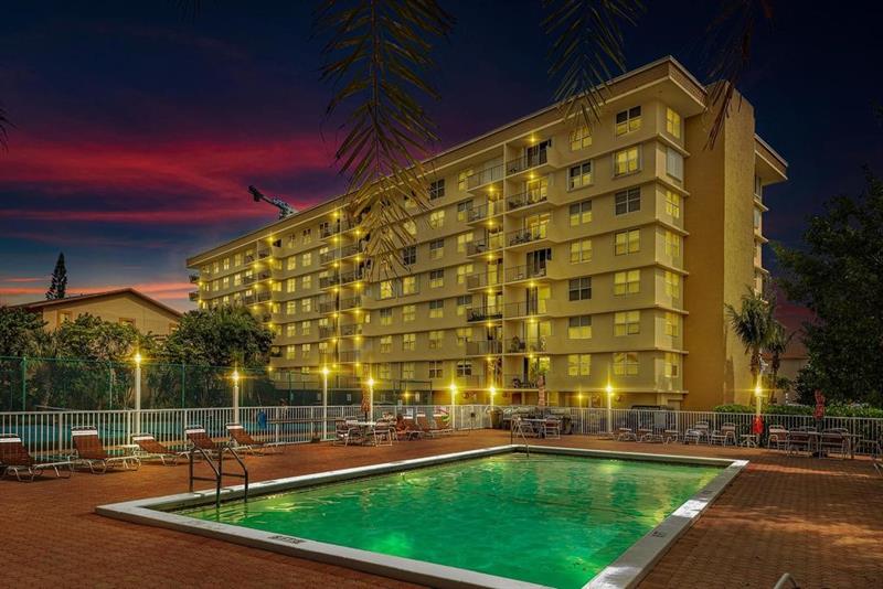 1009 N Ocean Boulevard Pompano Beach FL 33062