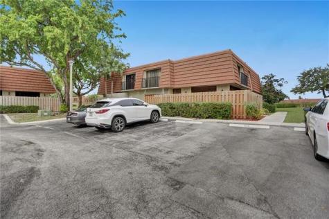 4887 NW 94th Terrace Sunrise FL 33351