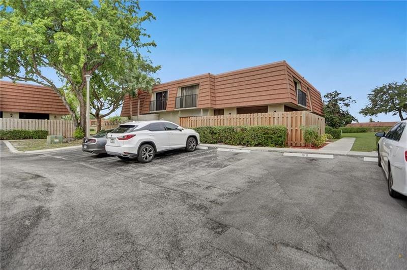 4887 NW 94th Terrace Sunrise FL 33351