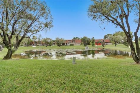 4887 NW 94th Terrace Sunrise FL 33351