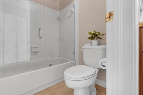 1916 Discovery Circle E Deerfield Beach FL 33442