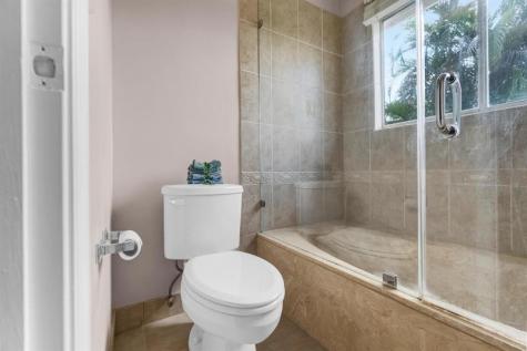 1916 Discovery Circle E Deerfield Beach FL 33442