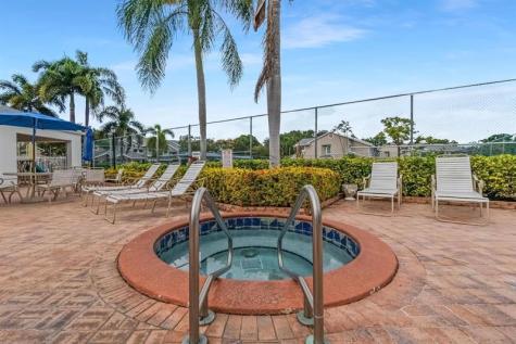 1916 Discovery Circle E Deerfield Beach FL 33442