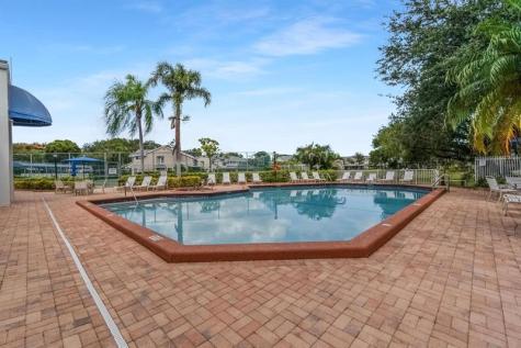 1916 Discovery Circle E Deerfield Beach FL 33442