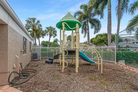 1916 Discovery Circle E Deerfield Beach FL 33442