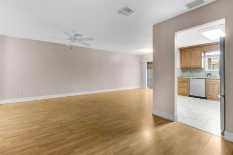 1916 Discovery Circle E Deerfield Beach FL 33442