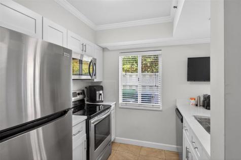 245 Riviera Circle Weston FL 33326