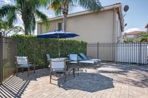 245 Riviera Circle Weston FL 33326