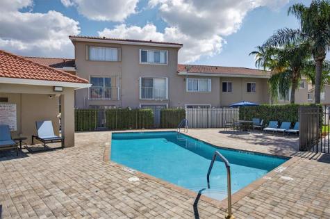 245 Riviera Circle Weston FL 33326