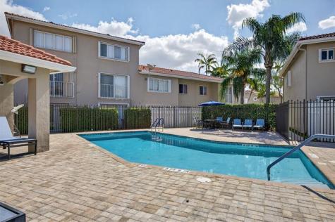 245 Riviera Circle Weston FL 33326