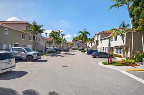 245 Riviera Circle Weston FL 33326