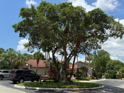 2768 S Carambola Circle S Coconut Creek FL 33066