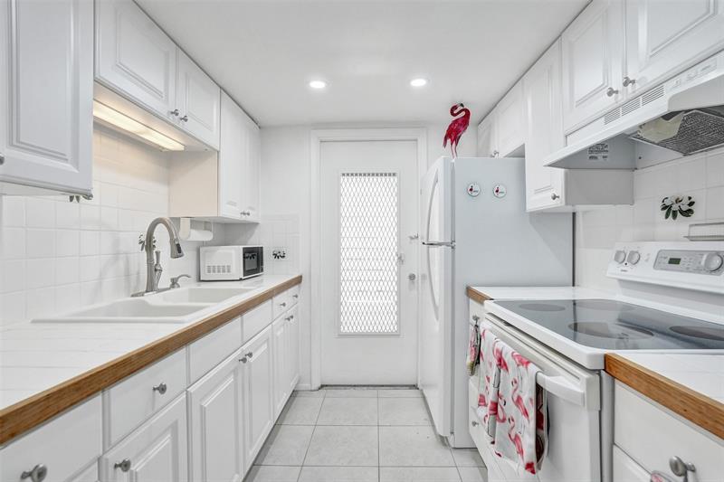 711 SE 7th Avenue Pompano Beach FL 33060