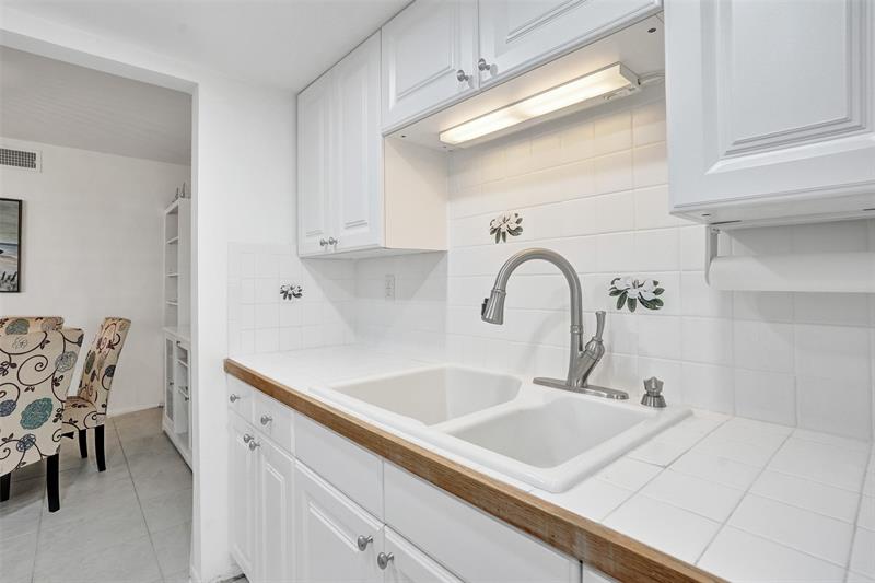 711 SE 7th Avenue Pompano Beach FL 33060