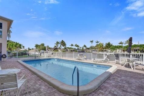 711 SE 7th Avenue Pompano Beach FL 33060
