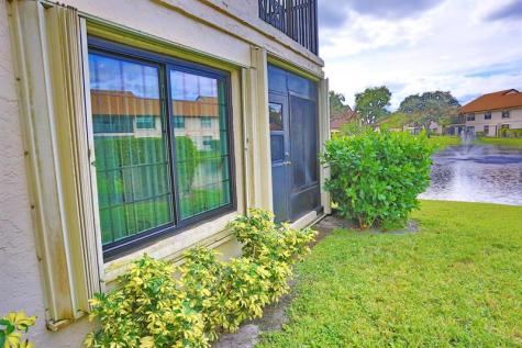 3409 Jog Park Drive Greenacres FL 33467