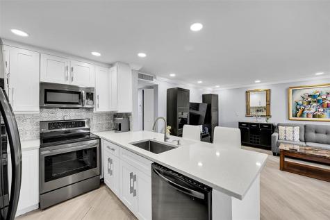 964 Normandy Trail Delray Beach FL 33484