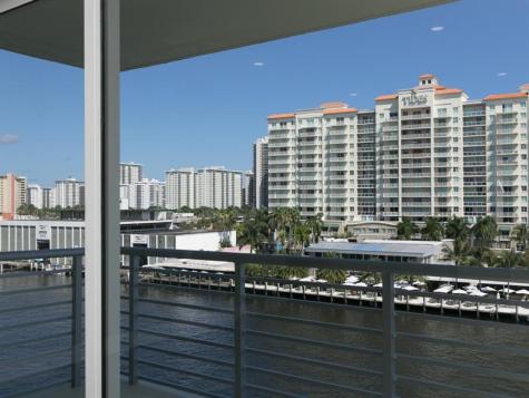 2900 NE 30th Street Fort Lauderdale FL 33306