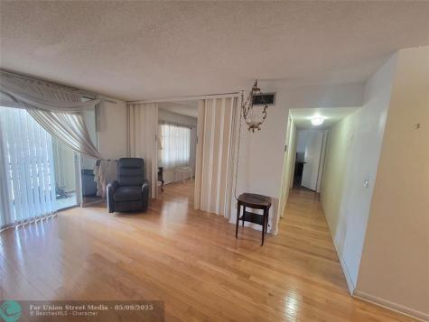 8120 SW 24th Street North Lauderdale FL 33068