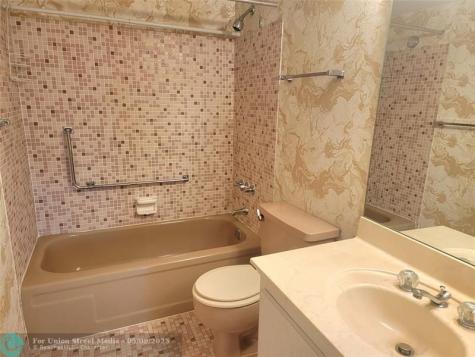 8120 SW 24th Street North Lauderdale FL 33068