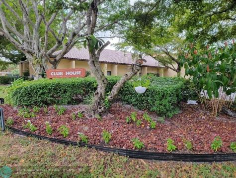 8120 SW 24th Street North Lauderdale FL 33068