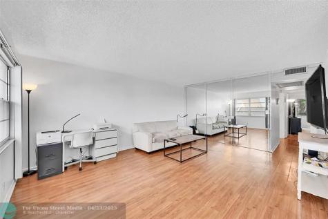 1901 Bermuda Circle Coconut Creek FL 33066