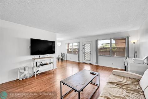 1901 Bermuda Circle Coconut Creek FL 33066