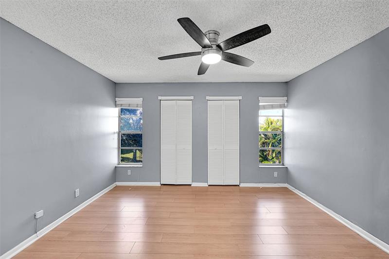 906 Twin Lakes Drive Coral Springs FL 33071