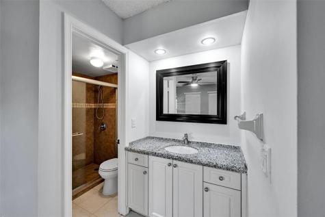 906 Twin Lakes Drive Coral Springs FL 33071