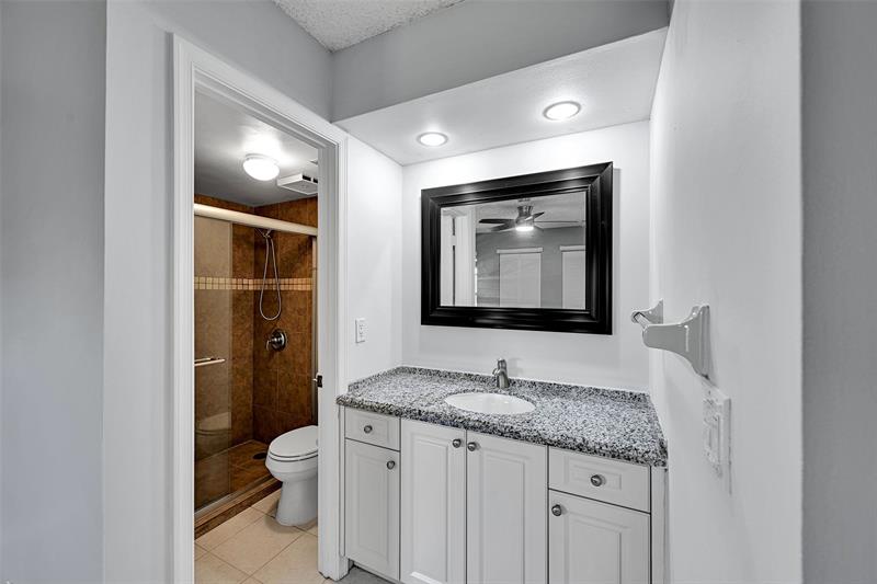 906 Twin Lakes Drive Coral Springs FL 33071