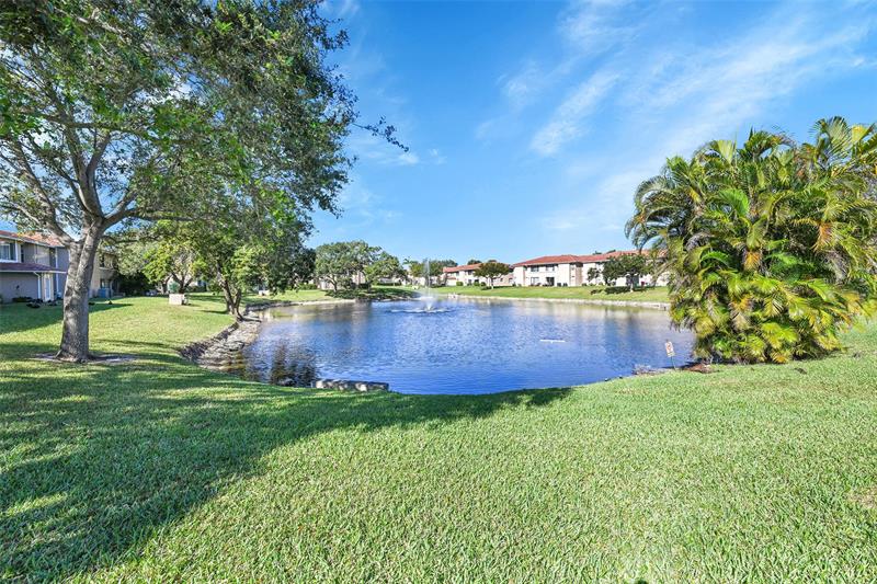 906 Twin Lakes Drive Coral Springs FL 33071