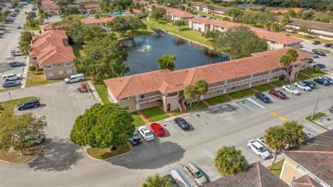 906 Twin Lakes Drive Coral Springs FL 33071