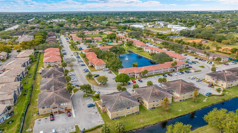 906 Twin Lakes Drive Coral Springs FL 33071