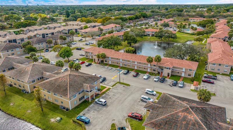 906 Twin Lakes Drive Coral Springs FL 33071