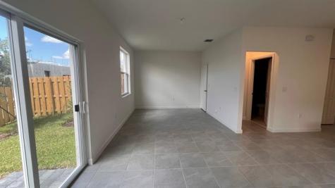 11960 NW 47 Manor Coral Springs FL 33065