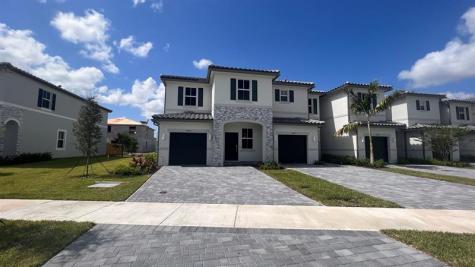 11960 NW 47 Manor Coral Springs FL 33065