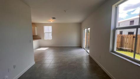 11960 NW 47 Manor Coral Springs FL 33065