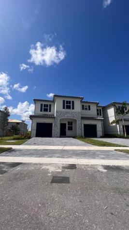 11960 NW 47 Manor Coral Springs FL 33065