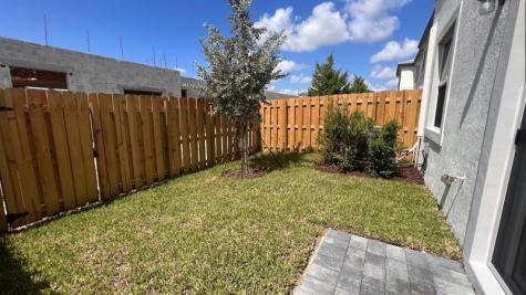 11960 NW 47 Manor Coral Springs FL 33065