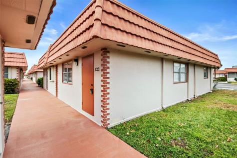 123 Seville Way Delray Beach FL 33446