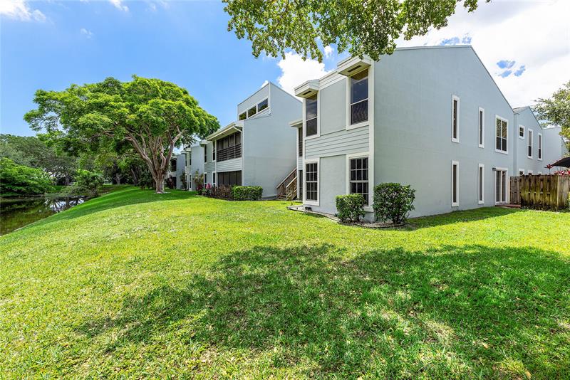 6157 Old Court Road Boca Raton FL 33433
