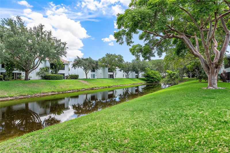 6157 Old Court Road Boca Raton FL 33433