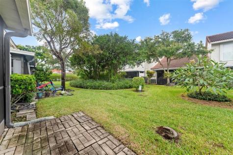 7602 Pinewalk Drive Margate FL 33063