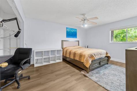 7602 Pinewalk Drive Margate FL 33063